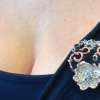 Broches